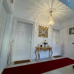 Apartment Boutique Haus Sissi, Fussen